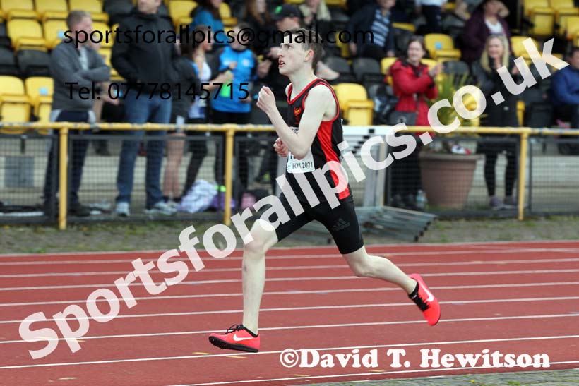 800 metres, 2021 North East Grand Prix No. 2, Monkton, Wednesday, May 19th. Photo: David T. Hewitson/Sports for All Pics